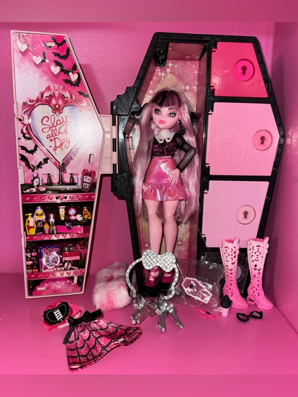 Monster High Draculaura Skulltimate Secrets Fearidescent